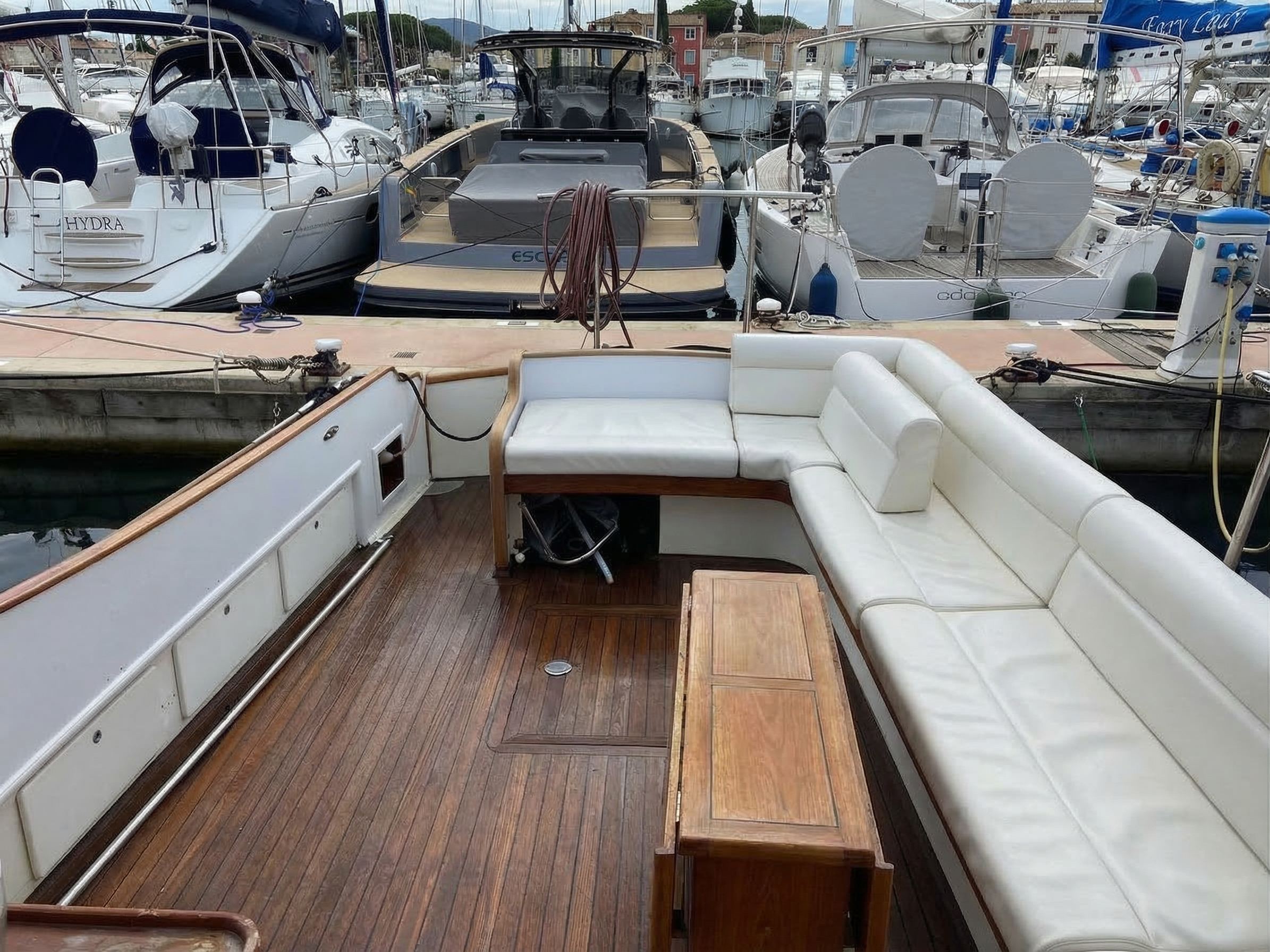 Cockpit & salon extérieur